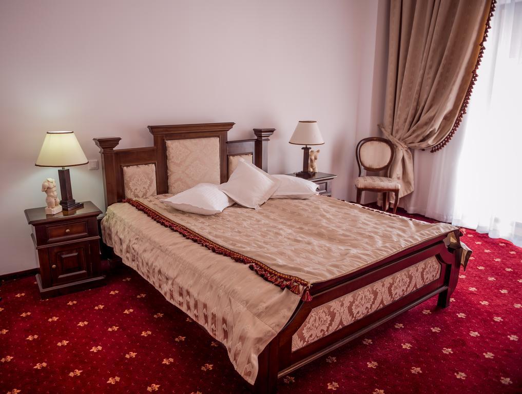 Emire Boutique Hotel Zărneşti Værelse billede