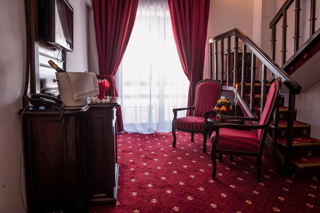 Emire Boutique Hotel Zărneşti Værelse billede